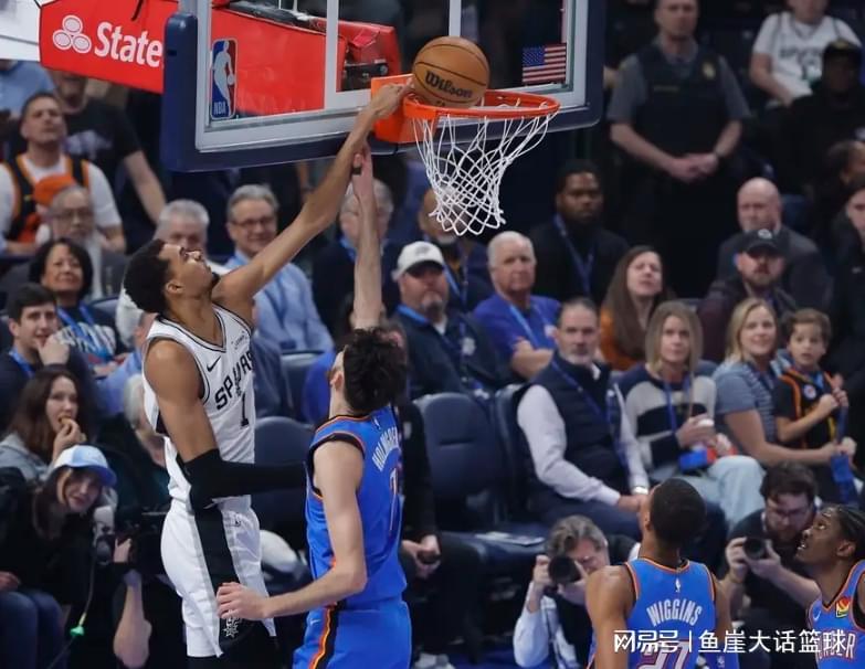 雷霆大胜！亚历山大34分13罚，文班17+7虚惊一场，湖人弃将立大功