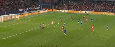 KY开云官网-【欧冠】双响登贝莱8场15球！巴黎3比0客胜布雷斯特