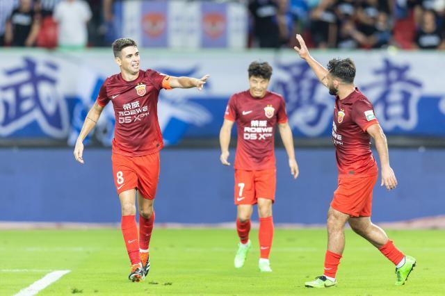 KY开云官网-海港全胜挺过12天4客魔鬼赛程 穆帅：团队的胜利