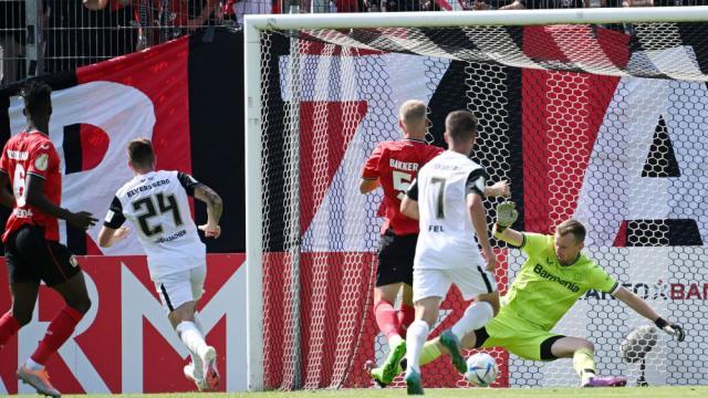 KY开云官网体育下载-德甲18队扫描（上）：拜仁前路难料，对手不止是多特