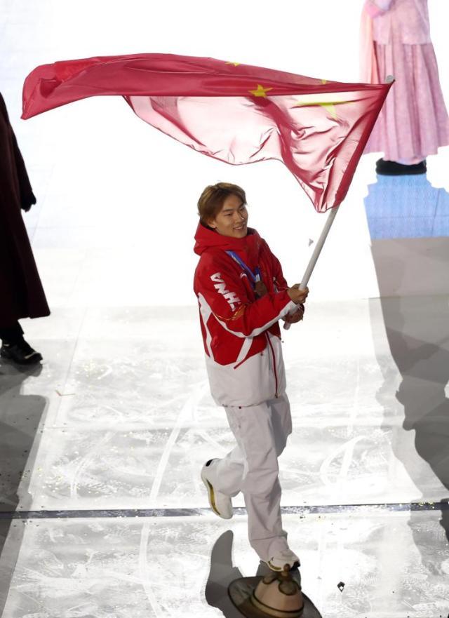 1771820426412078763.jpg 米兰冬奥“声”动落幕,苏翊鸣举旗引航新未来